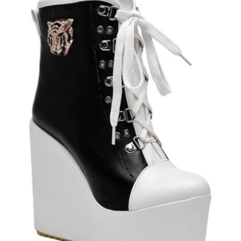 Black & White Leopard Lace-Up Boot